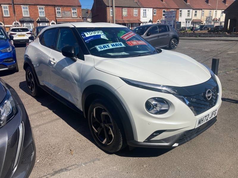 Nissan Juke 1.6 N-connecta Suv MH72JFG White #2