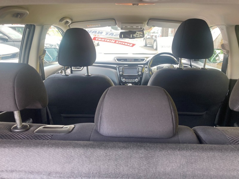 Nissan  Dig-t Acenta Suv Red #8