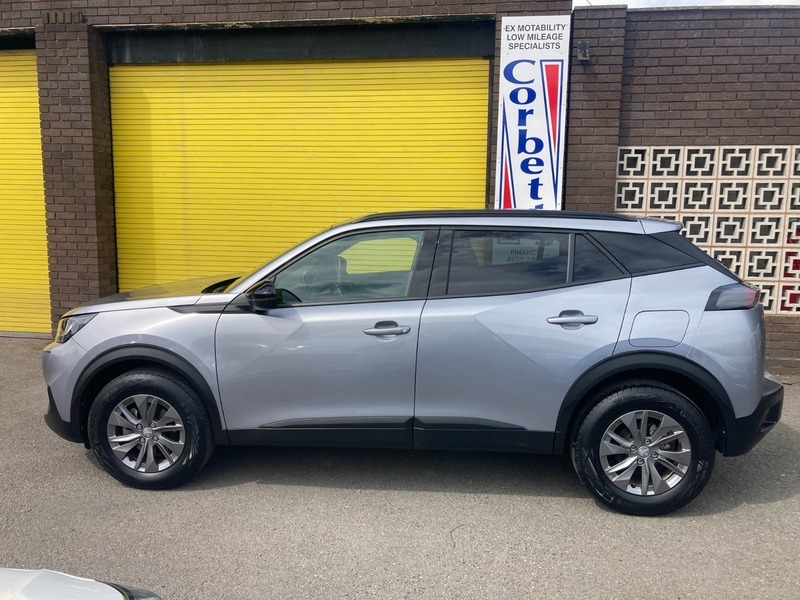 Peugeot 2008 1.2 Puretech Active Premium ST23ECX Grey #4