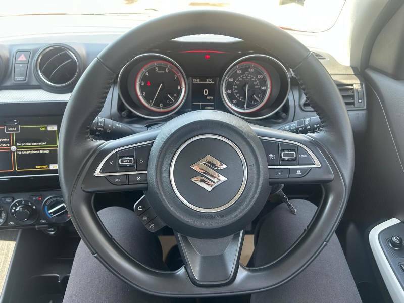 Suzuki Swift 1.2 Dualjet 83 12V Hybrid Sz-l Red #4