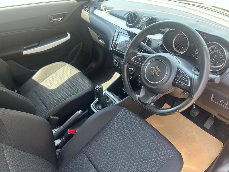 Suzuki Swift 1.2 Dualjet 83 12V Hybrid Sz-l Red #2
