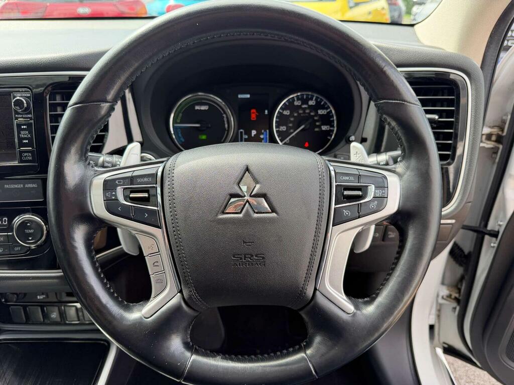 Mitsubishi Outlander 2.0H 12Kwh Gx4h Cvt 4Wd Euro 6 Ss White #4