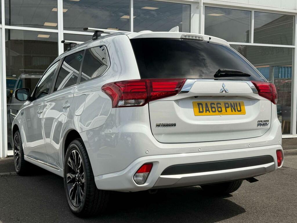 Mitsubishi Outlander 2.0H 12Kwh Gx4h Cvt 4Wd Euro 6 Ss White #2