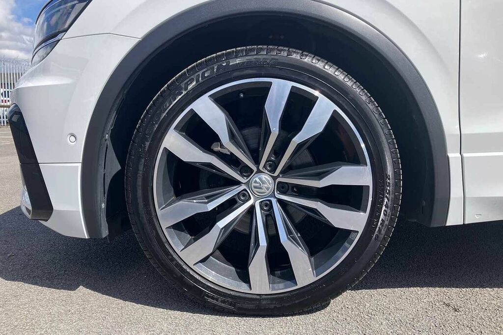 Volkswagen Tiguan 2.0 Tdi 150 R-line Dsg White #5
