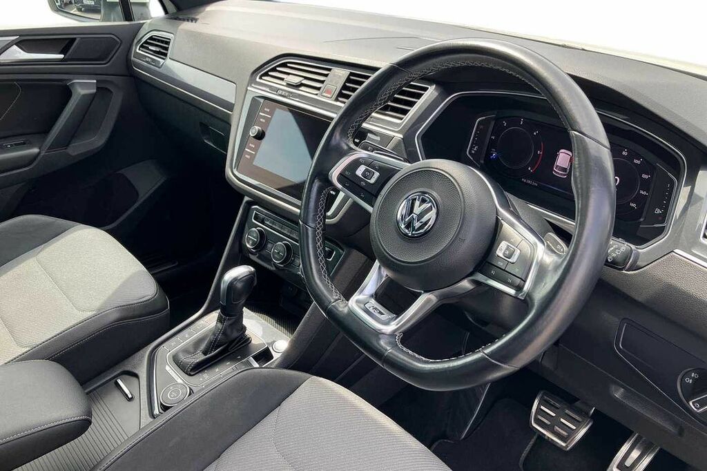 Volkswagen Tiguan 2.0 Tdi 150 R-line Tech 4Motion AX69NLM White #6