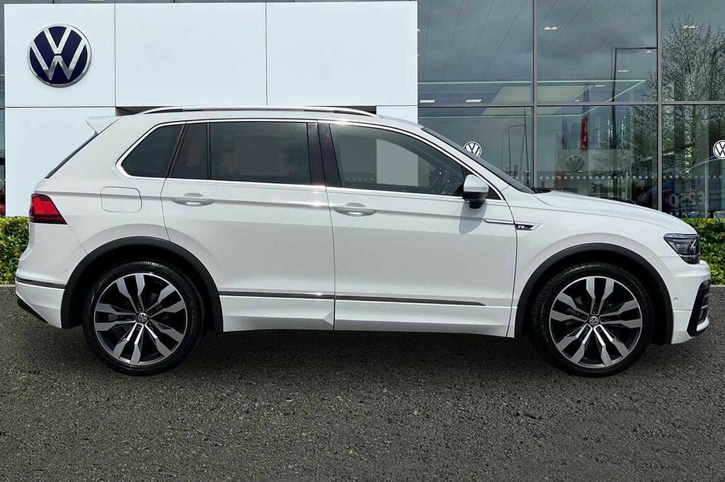Volkswagen Tiguan 2.0 Tdi 150 R-line Tech 4Motion AX69NLM White #4