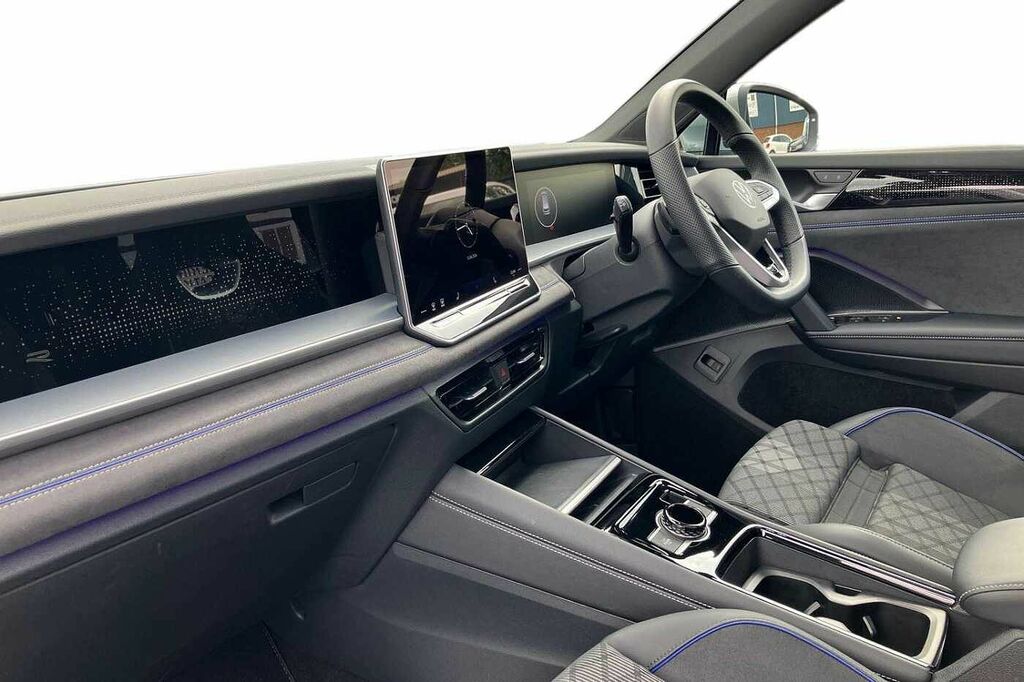Volkswagen Tayron 1.5 Etsi R-line Dsg7 7 Seat Silver #2