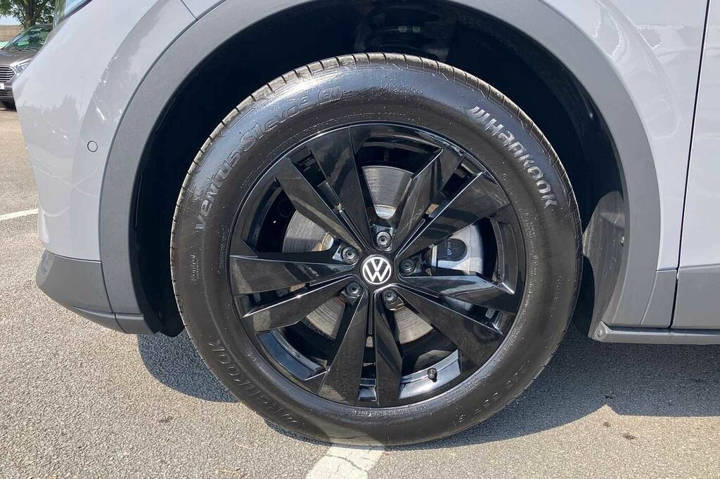 Volkswagen ID.4 210Kw Black Edition Pro 77Kwh Grey #5
