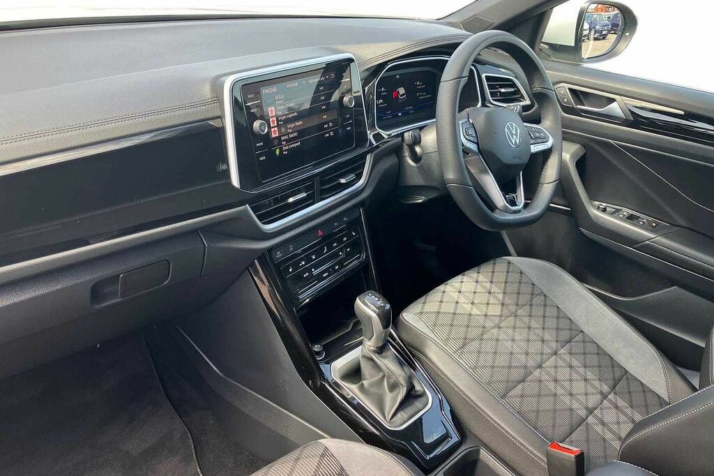 Volkswagen T-Roc 1.5 Tsi R-line Dsg DC25VPE White #2