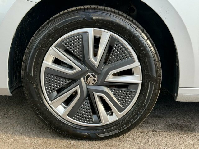 Skoda Fabia 1L Se Comfort White #12