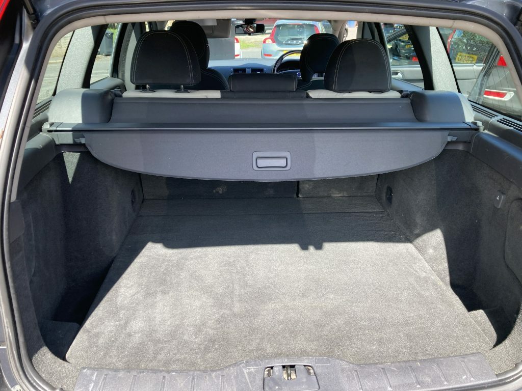 Volvo V50   #13