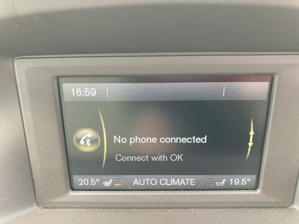 Volvo XC70 2.4L Se Lux White #8