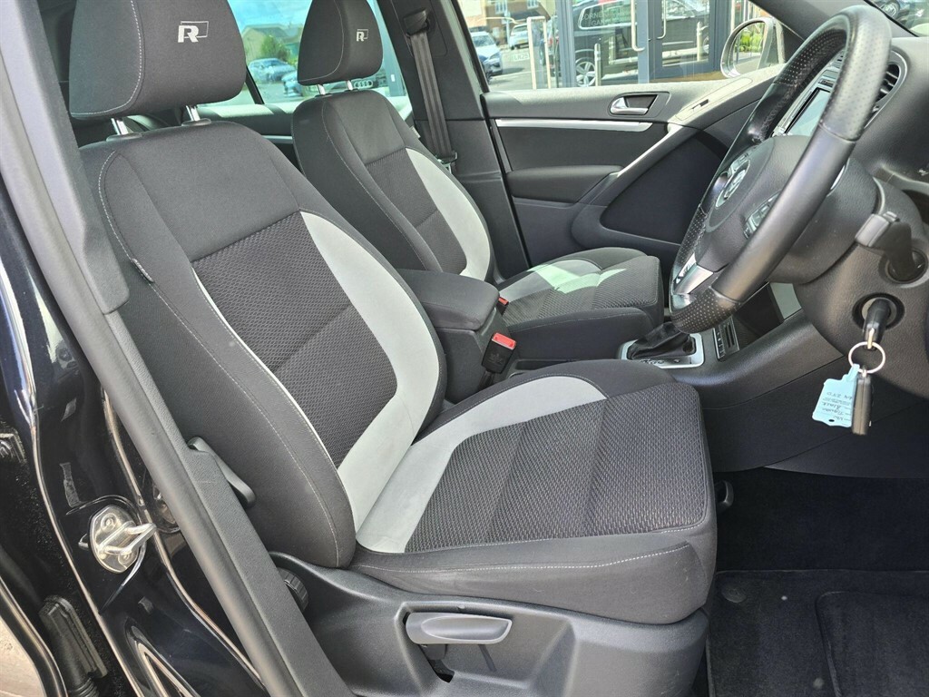 Volkswagen Tiguan 2.0 Tdi Bluemotion Tech R-line Dsg 4Wd Euro 5 Ss SA64ZTD Black #5