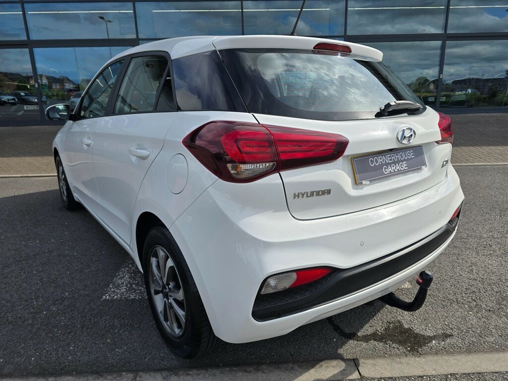 Hyundai I20 1.2 Se Launch Edition Euro 6 Ss White #3