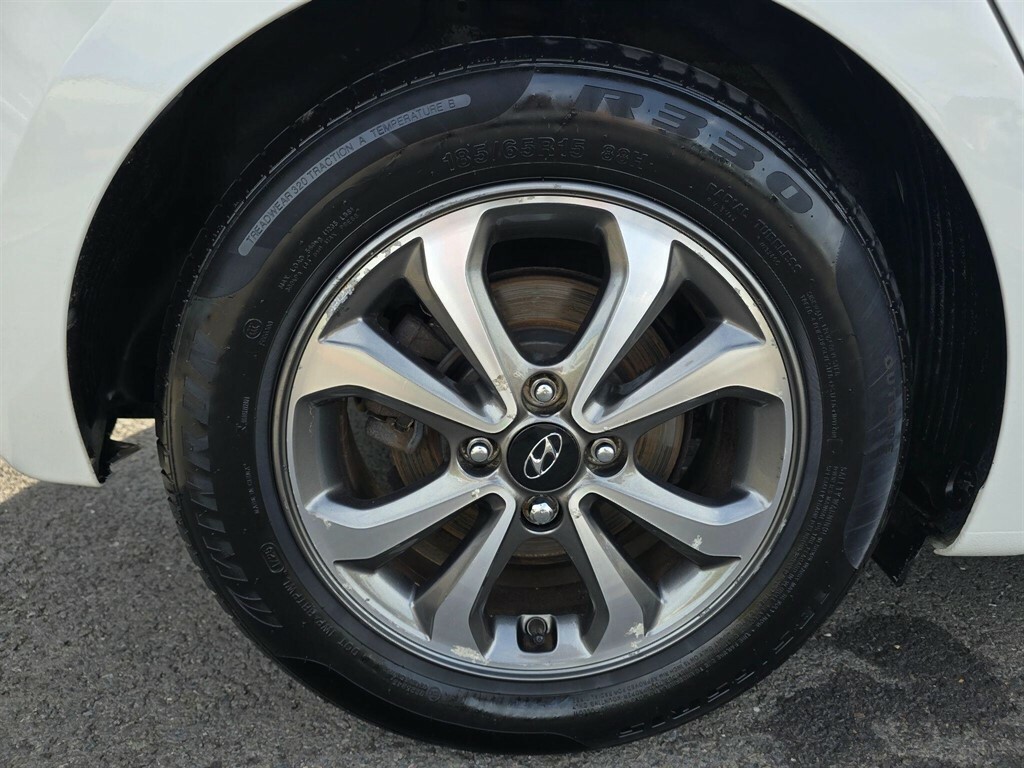 Hyundai I20 1.2 Go Se Grey #23