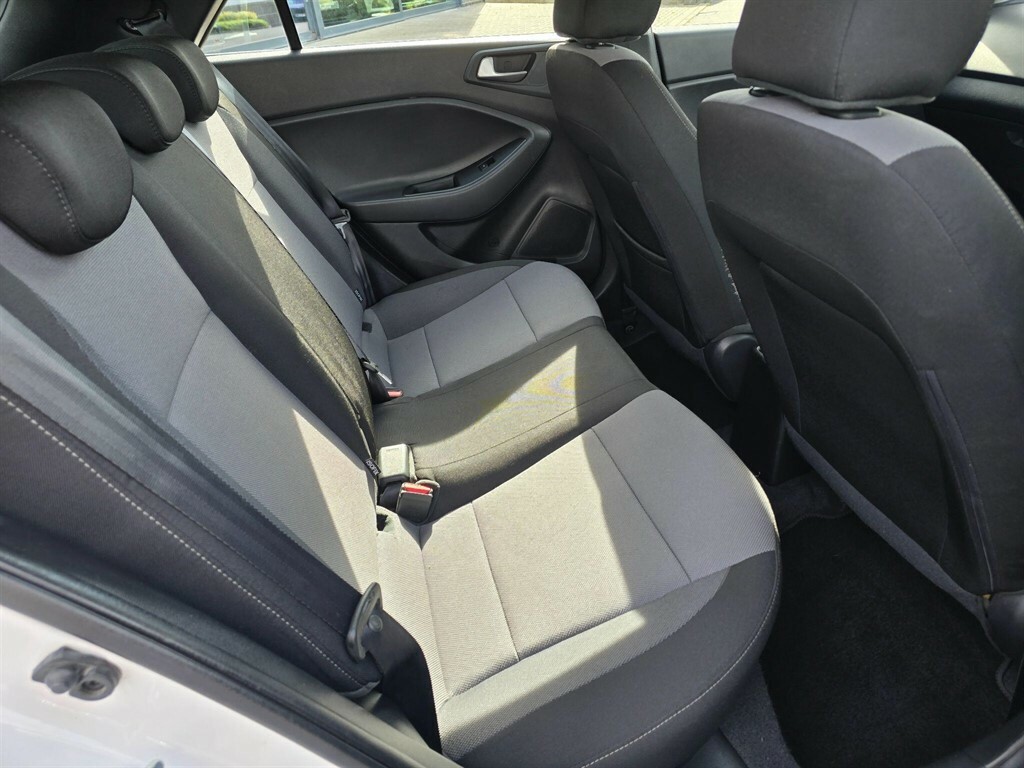 Hyundai I20 1.2 Go Se Grey #17