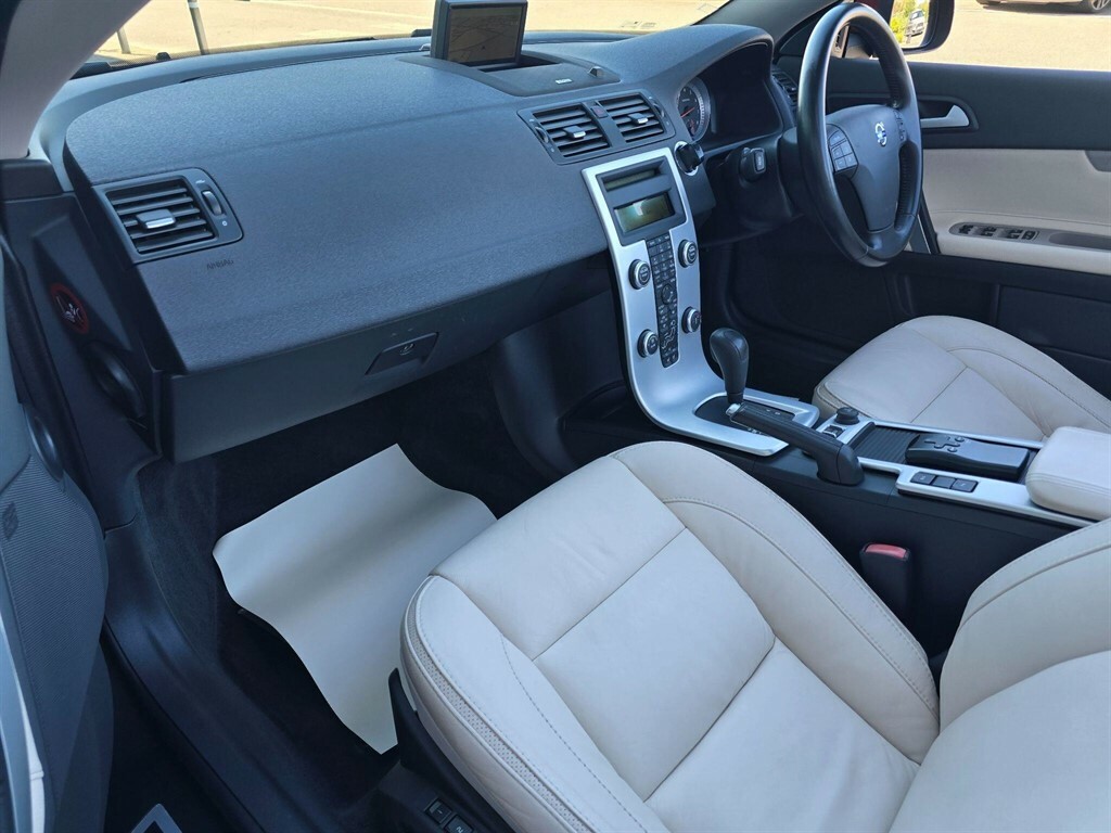 Volvo C70 2.0 D3 Se Black #7