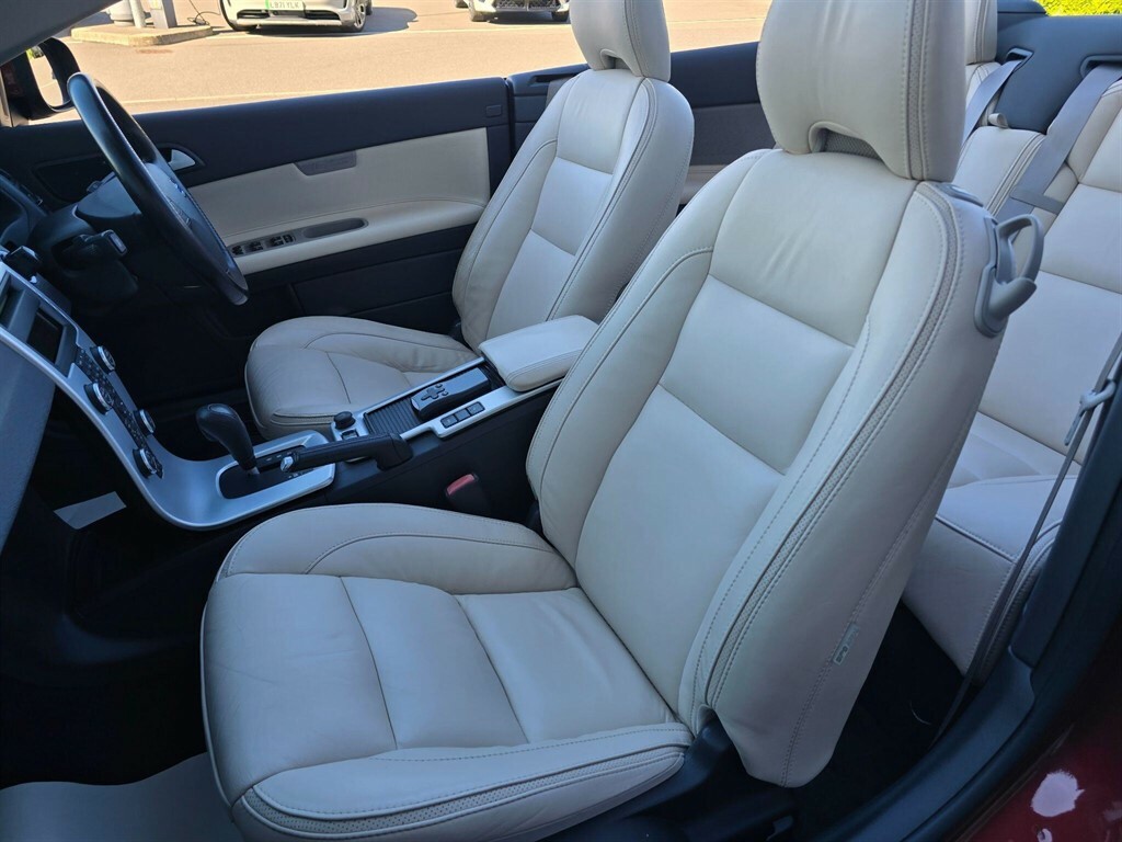 Volvo C70 2.0 D3 Se Black #8