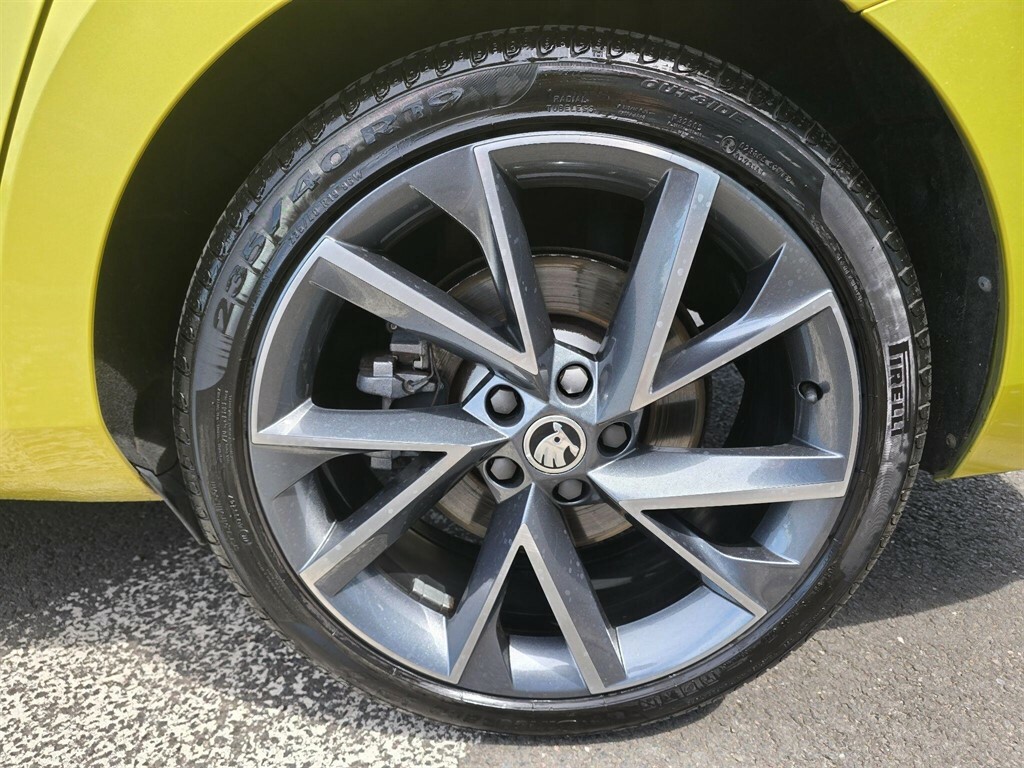 Skoda Superb 2.0 Tdi Cr Se Technology Dsg 7 Speed Black #9