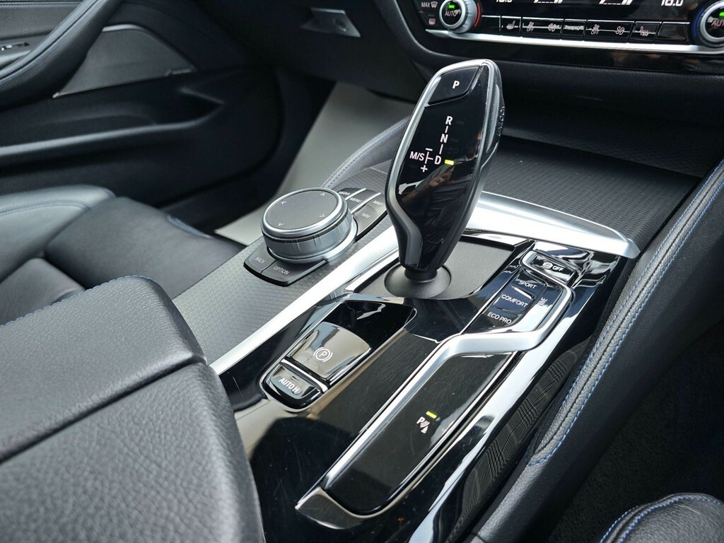 BMW 5 Series 530D M Sport Blue #44