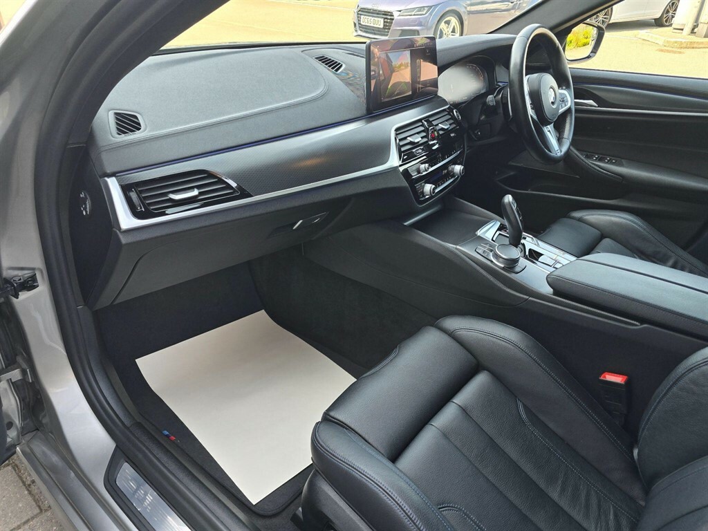 BMW 5 Series 530D M Sport Blue #8