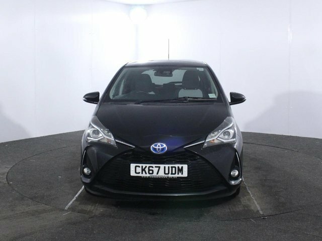 Toyota Yaris 1.5 Vvt-h Design Hatchback Hybrid E-cvt CK67UDM Black #2