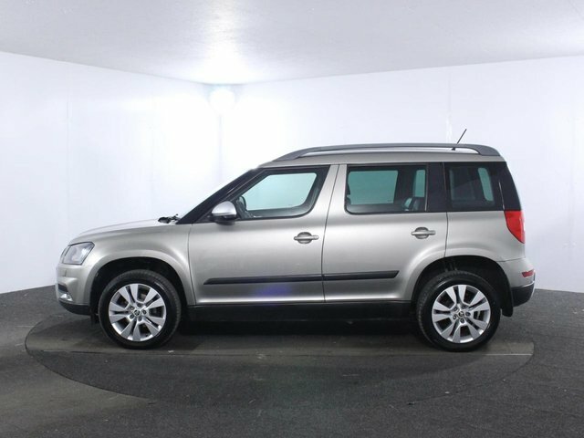 Skoda Yeti 1.2 Tsi Se L Outdoor Dsg Euro 6 Ss YT65BVE Beige #4