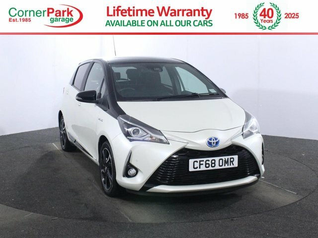 Toyota Yaris 1.5 Vvt-h Cyan Bi-tone Hatchback Hybrid CF68OMR White
