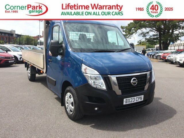 Nissan InterStar 2.3 Dci 35 Tekna Chassis Cab L3 Blue