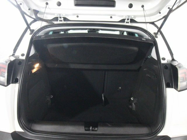 Vauxhall Crossland Sri Nav White #17