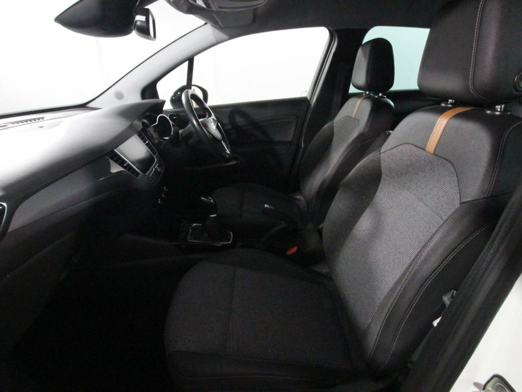 Vauxhall Crossland Sri Nav White #31