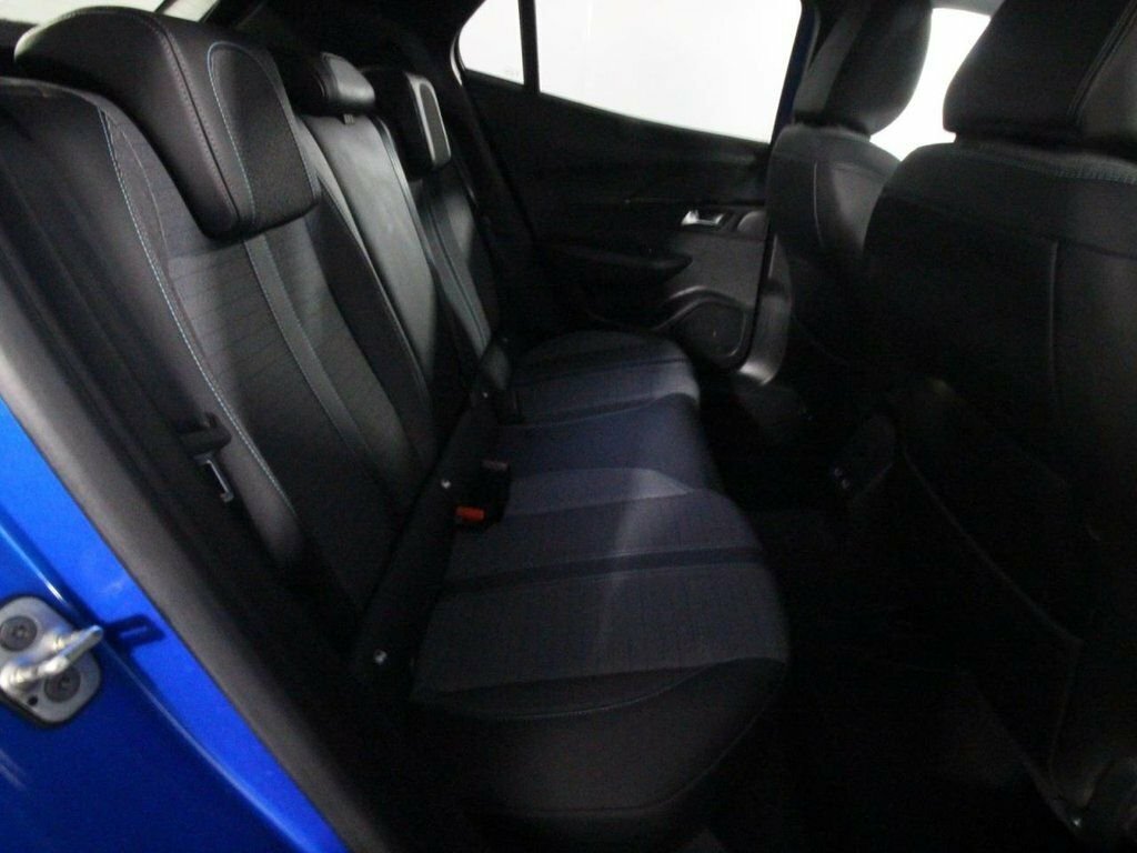 Peugeot 2008 Gt Premium White #33