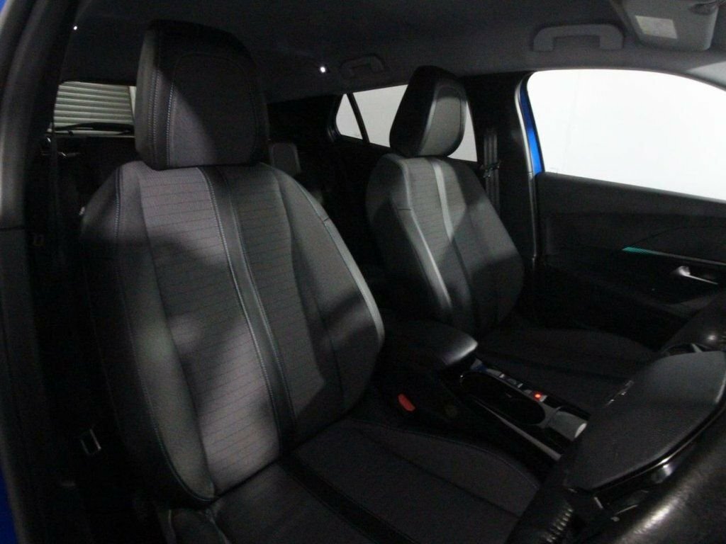 Peugeot 2008 Gt Premium White #28