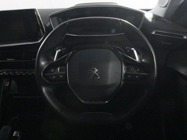 Peugeot 2008 Gt Premium White #14