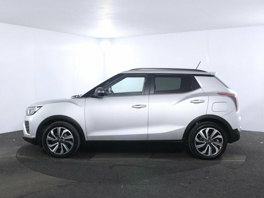 SsangYong Tivoli Hatchback Red #23