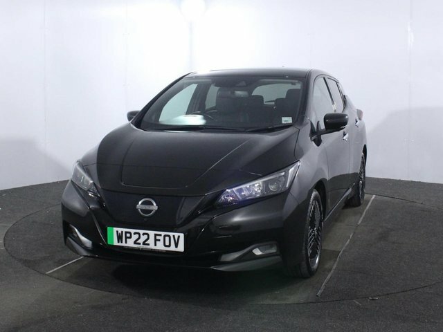 Nissan Leaf 39Kwh N-connecta Hatchback 150 WP22FOV Black #3