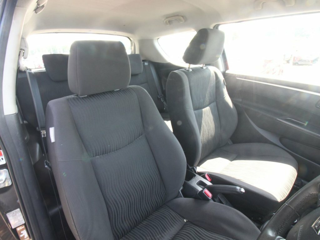 Suzuki Swift Hatchback Sport 2012 White #25