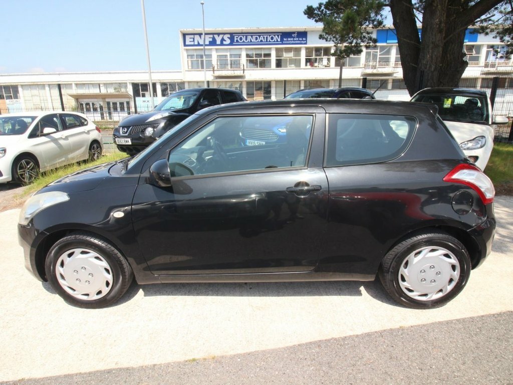 Suzuki Swift Hatchback Sport 2012 White #19