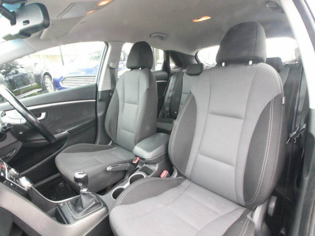 Hyundai I30 1.6 Crdi Blue Drive Se Nav Hatchback Dc Grey #32