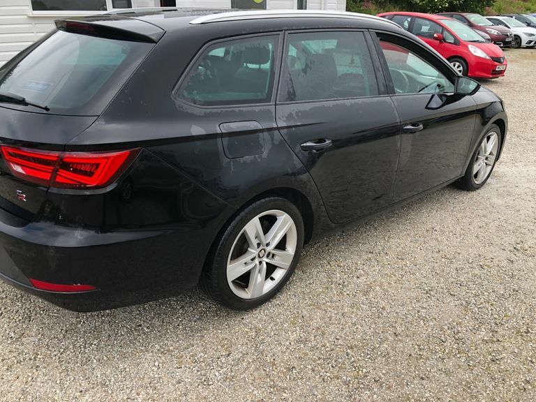 Seat Leon 1.4 Ecotsi 150 Fr Technology Estate WL17FNO Black #4