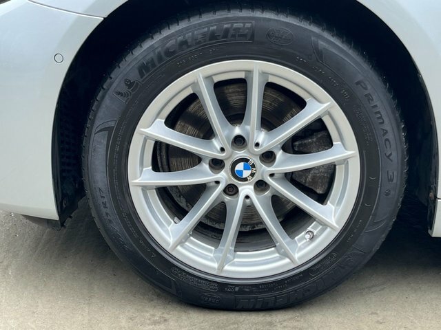 BMW 5 Series 2.0 520D Mht Se Touring Hybrid Steptron Silver #6