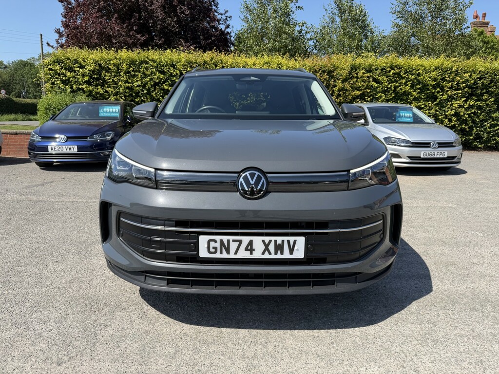 Volkswagen Tiguan Suv 1.5 Etsi Mhev Match 2024 GN74XWV Grey #2