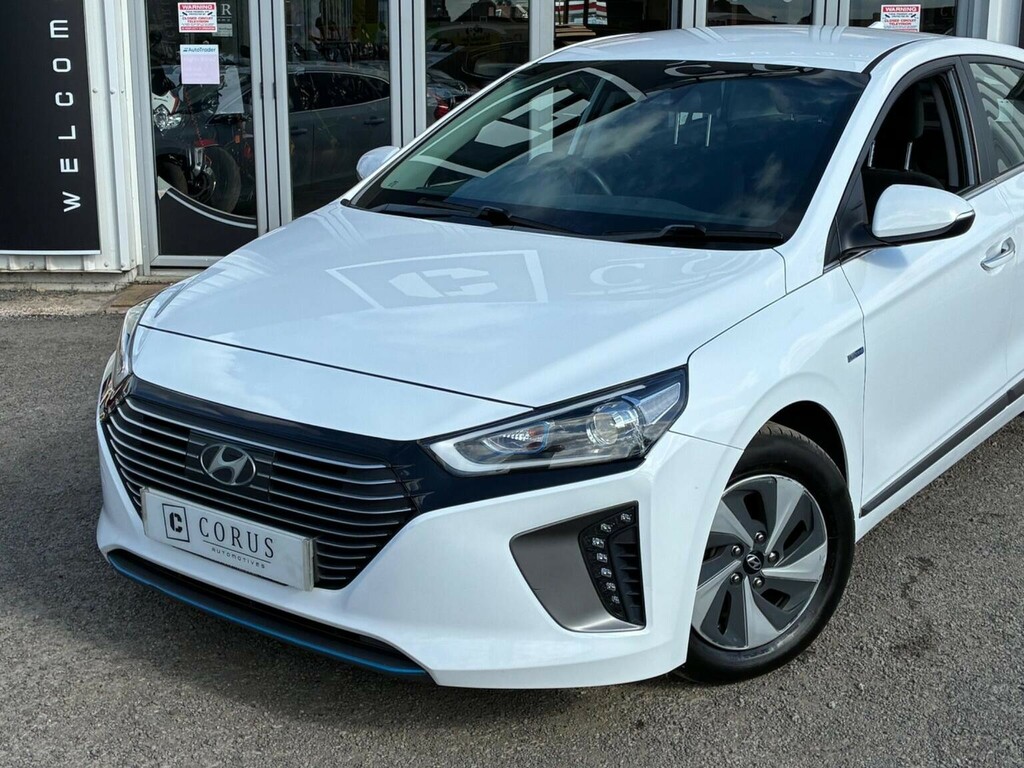 Hyundai Ioniq Hatchback 1.6 H-gdi Premium Dct Euro 6 Ss WP68GME White #3