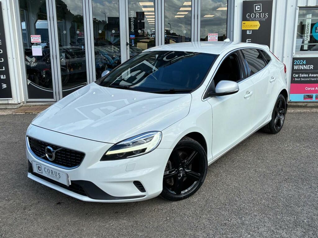 Volvo V40 Hatchback 1.5 T3 Gpf R-design Nav Plus Euro 6 KX68YBB White #2