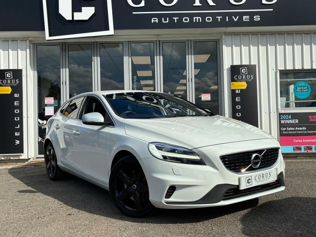 Volvo V40 Hatchback 1.5 T3 Gpf R-design Nav Plus Euro 6 KX68YBB White #4