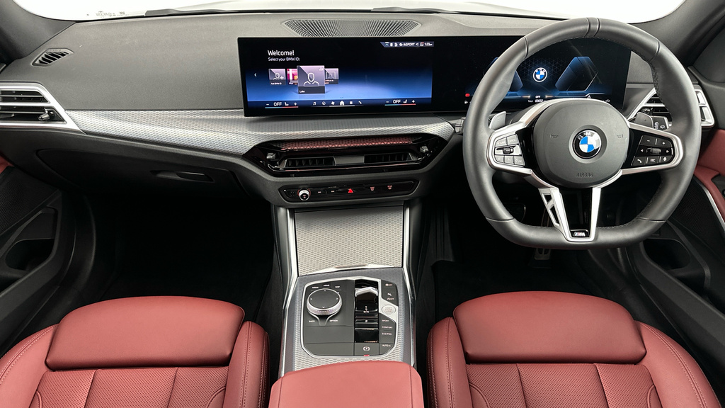 BMW 3 Series 320I M Sport Touring VO75XTU Black #4