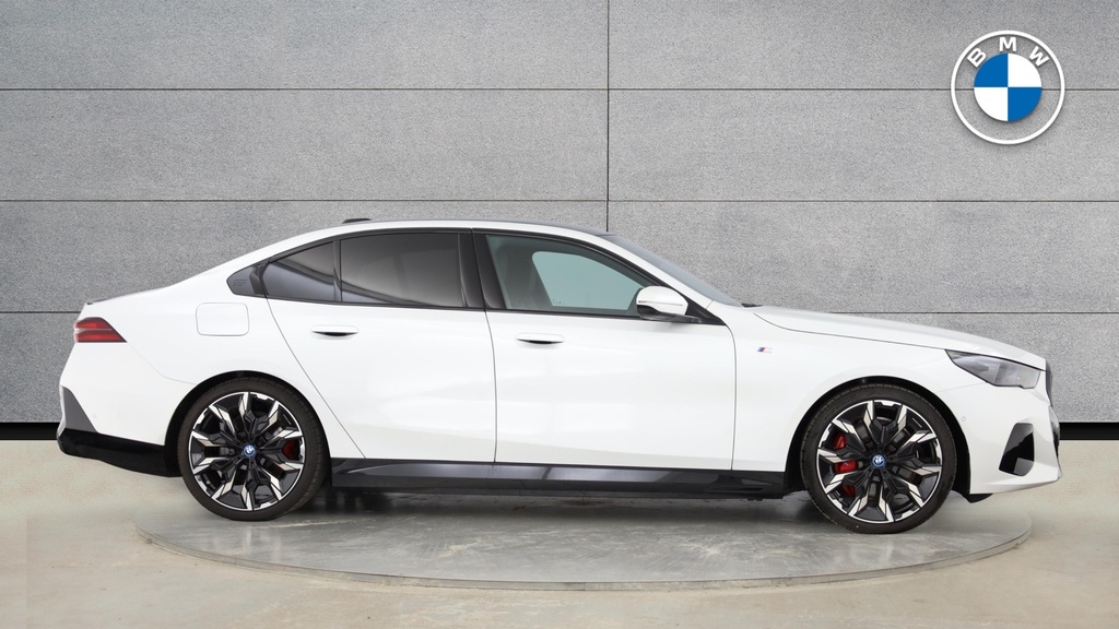 BMW i5 I5 Edrive40 M Sport Pro Saloon YA74BYD White #3