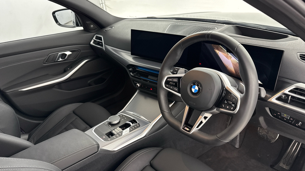 BMW 3 Series 320I M Sport Touring YE25ULB Black #6