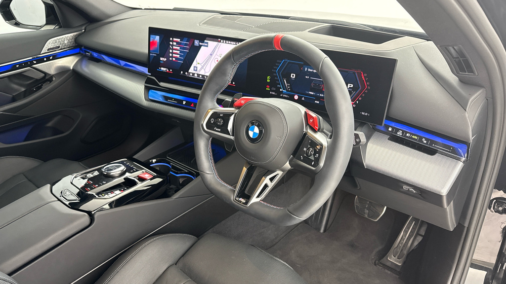 BMW M5 M5 Touring YF75KOW Black #6