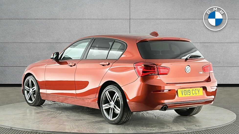 BMW 1 Series 118I Sport 5-Door Orange #2